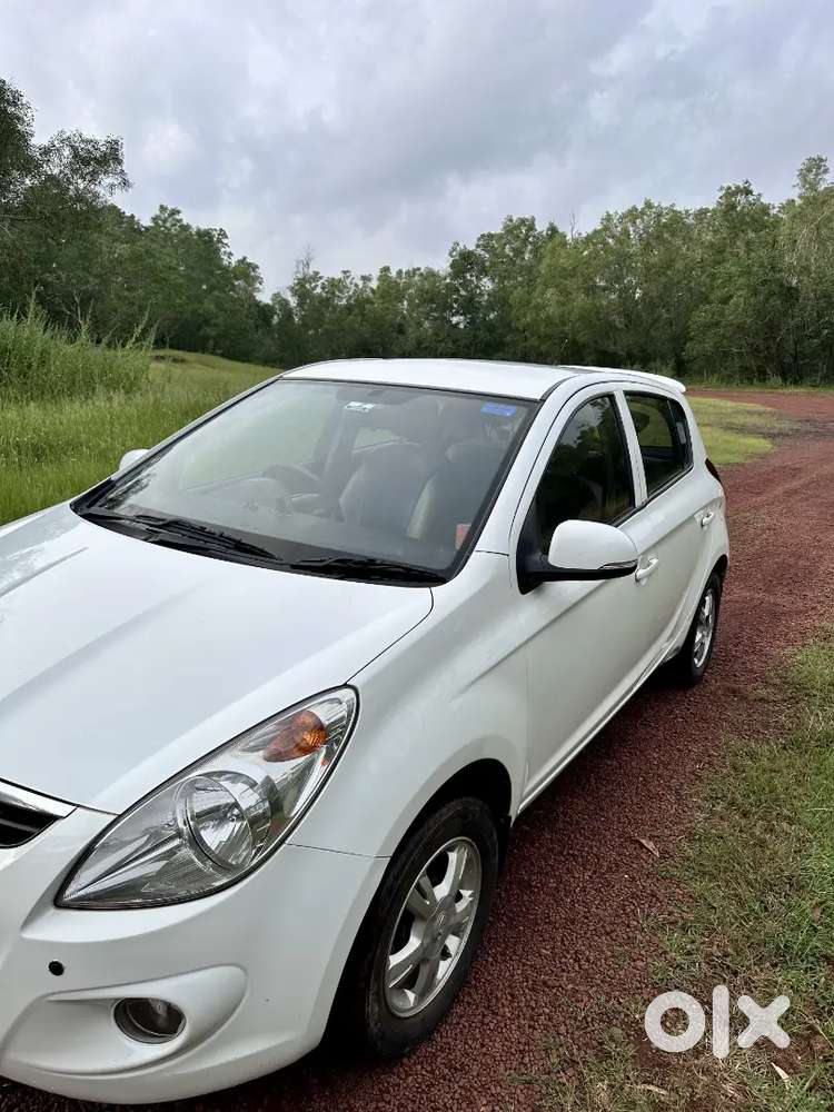 Hyundai i20 2010 Petrol 80000 Km Driven Urgent sale