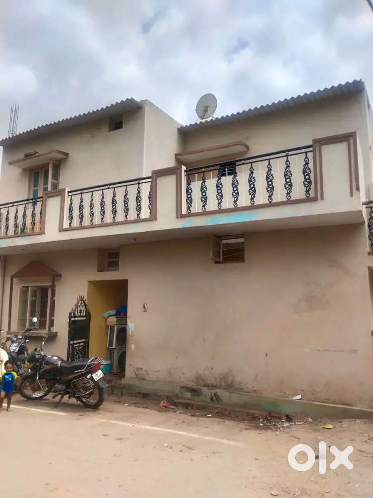 2 floor independent house for sale and lease