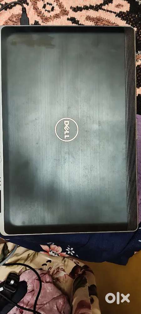 Laptop  Dell