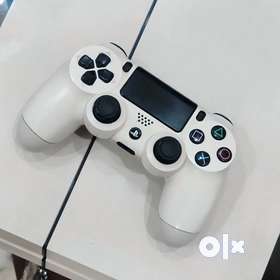 *** Price is Fixed ***Ps4 500gbWhite color consoleWhite color controllerWorking in great conditionMi...