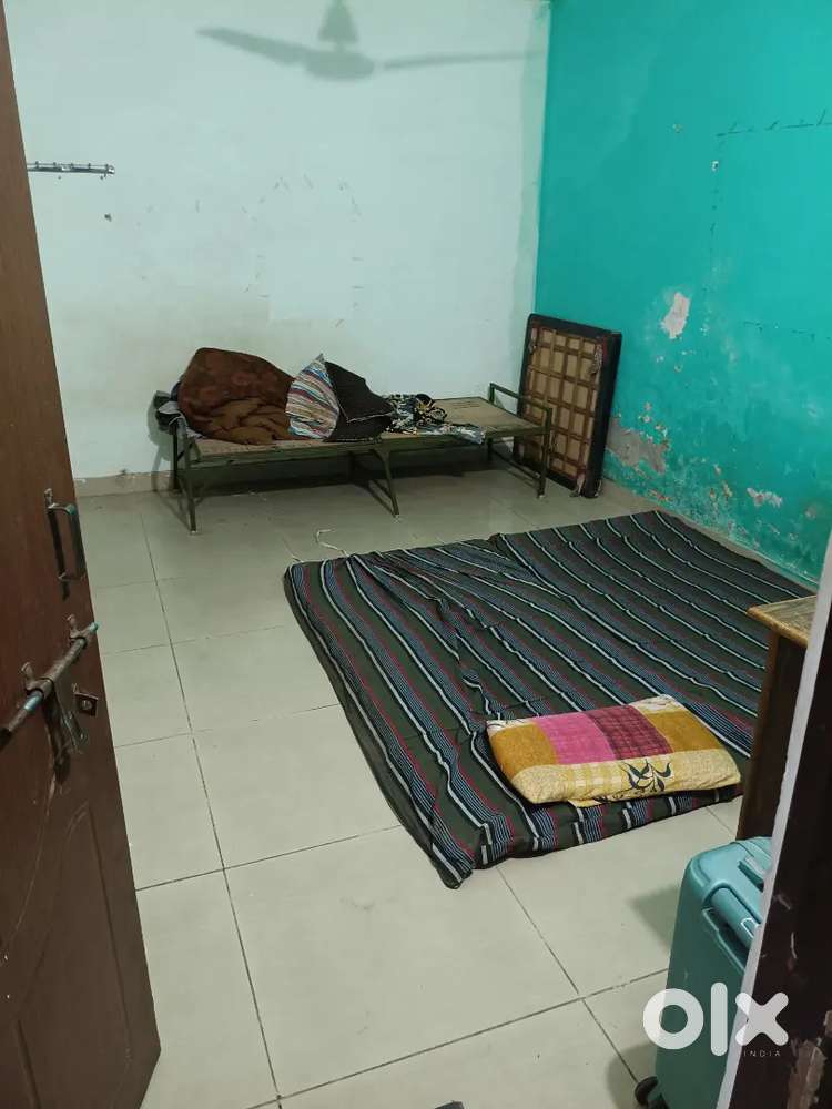 Required Room partner