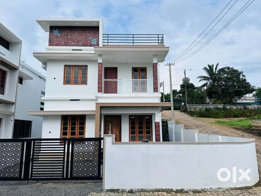 Kakkanad pukkattupady Kizhakkambalam road 4 cent 3bhk new house