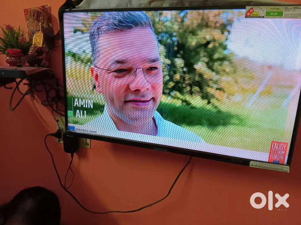 Samsung  32 inch smart tv in good condition available at lowest price