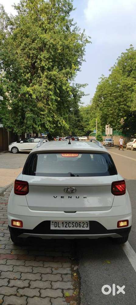 Hyundai Venue 1.2 S Plus, 2020, Petrol