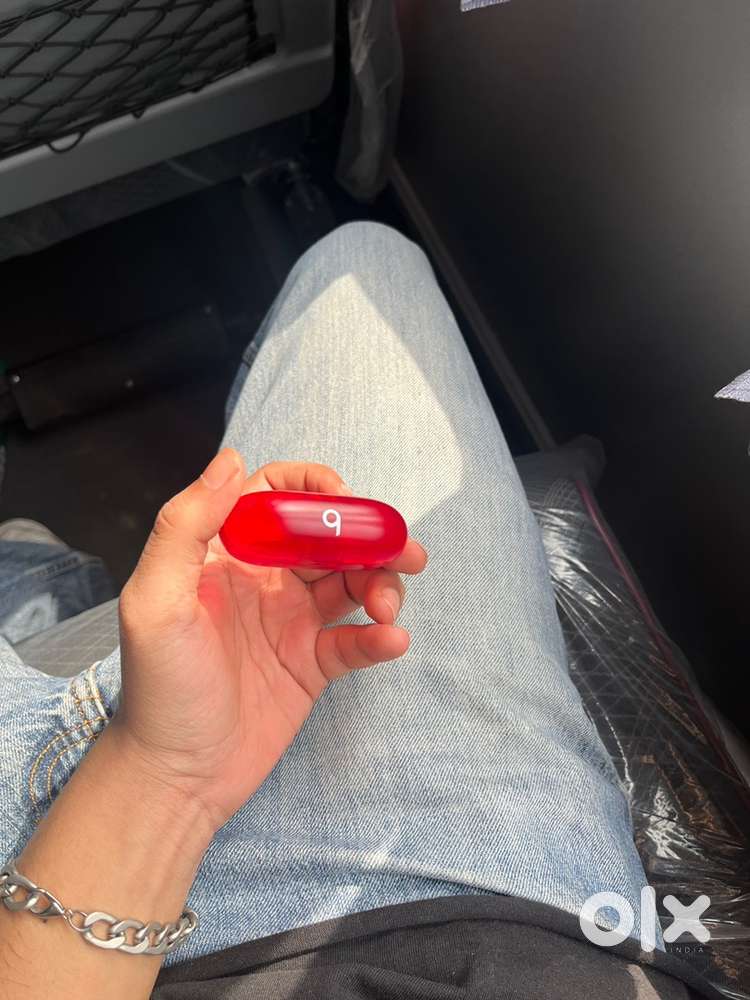 Beats solo buds red