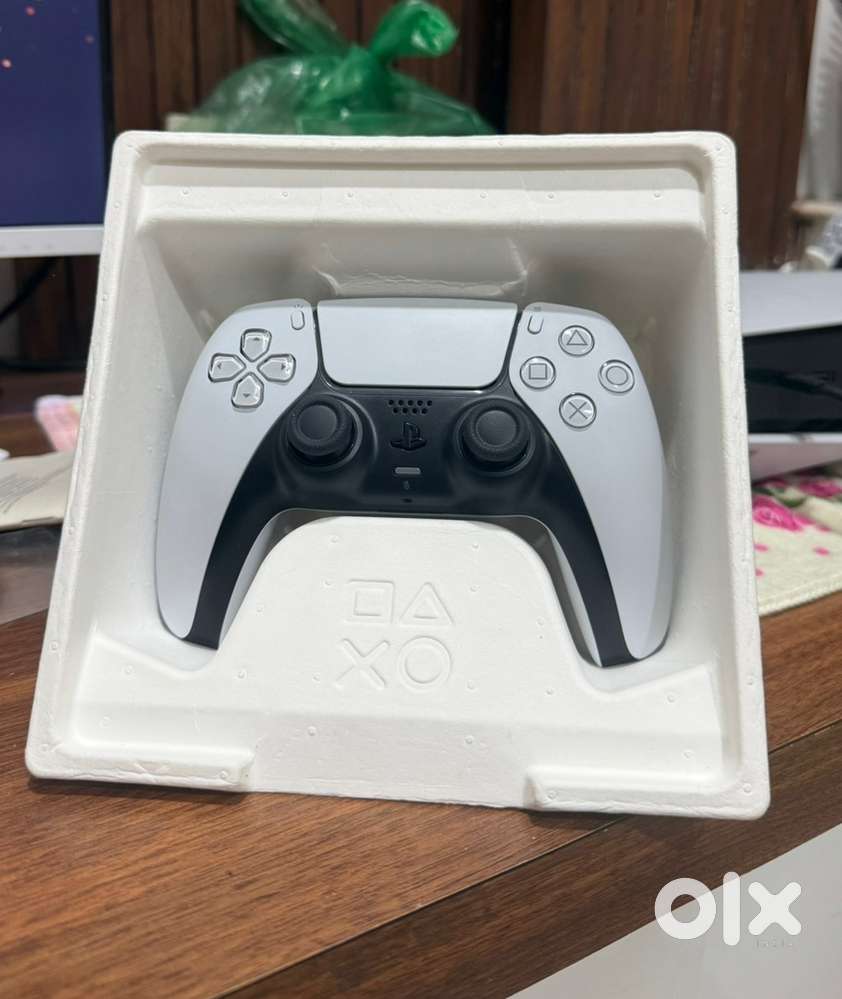 PS5 DUALSENSE CONTROLLER