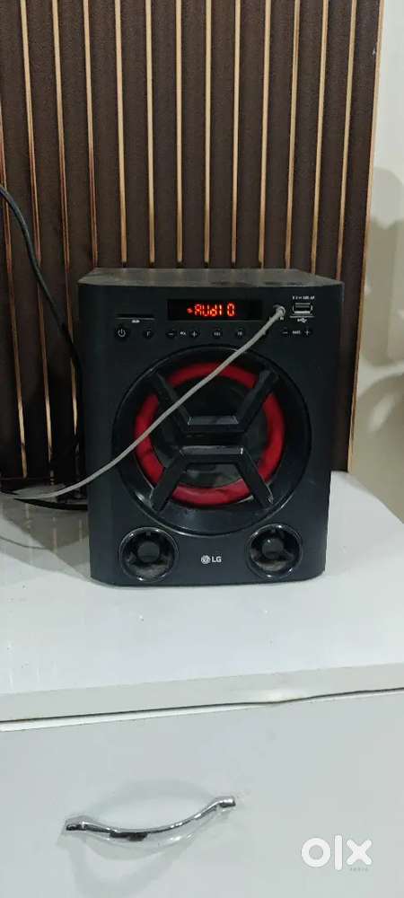 Need to sell LG Home Theatre 2.1 with woofer