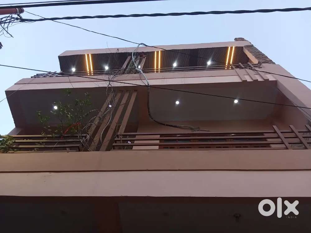 Two bedroom set available in Sardar Nagar Balaganj chouraha.