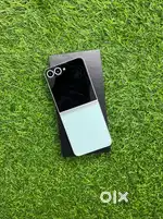 Samsung Galaxy Z Flip 6 12GB/256GB Mint Color Excellent Condition