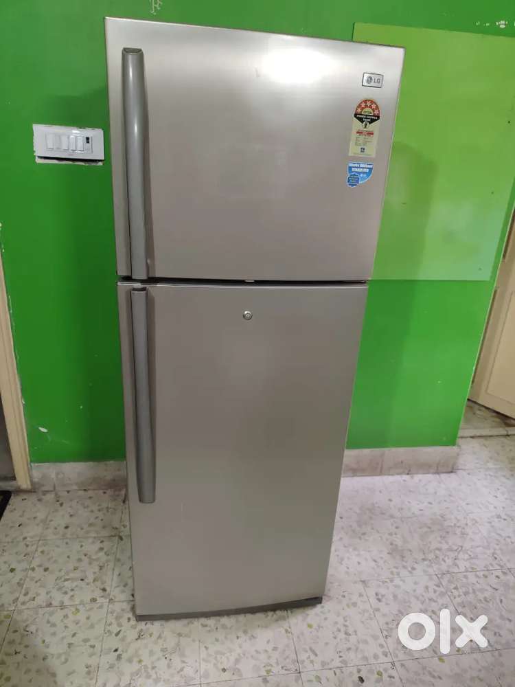 Good condition running fridge