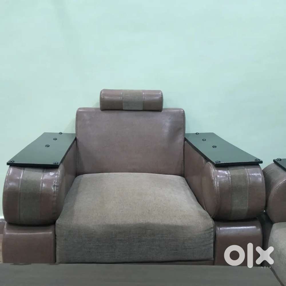 Sofa set with center table