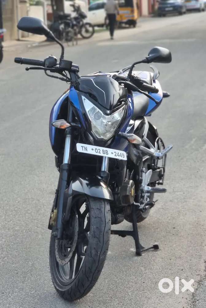 Bajaj pulsar ns200 2017 model low km low usage exelent condition vehic