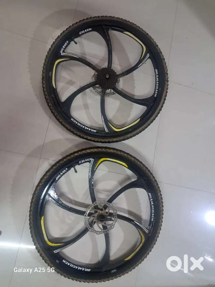 Bmw cycle pairs of tyre