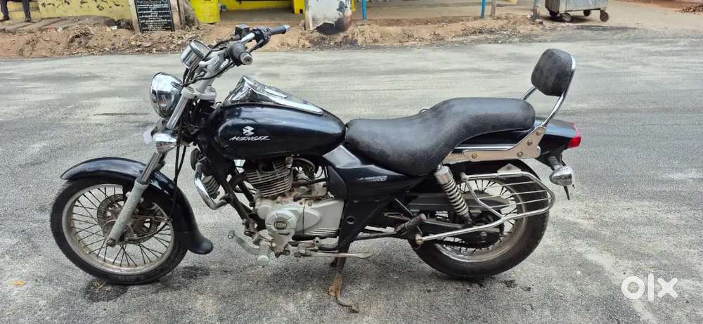 BAJAJ AVENGER 220CC; MODEL 2015; SELF STARTER SPOKES FRONT DISC; BS3.