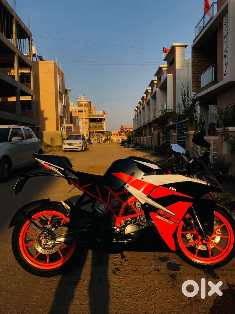 No accidents, excellent condition, smooth engine