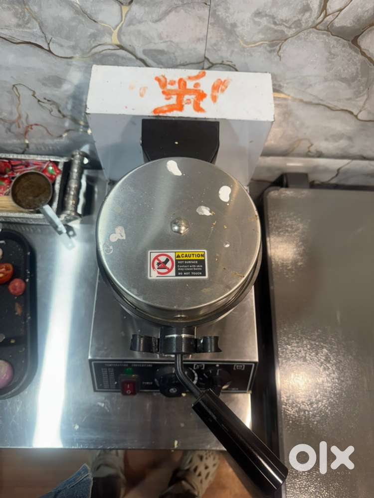 UFO / waffle machine