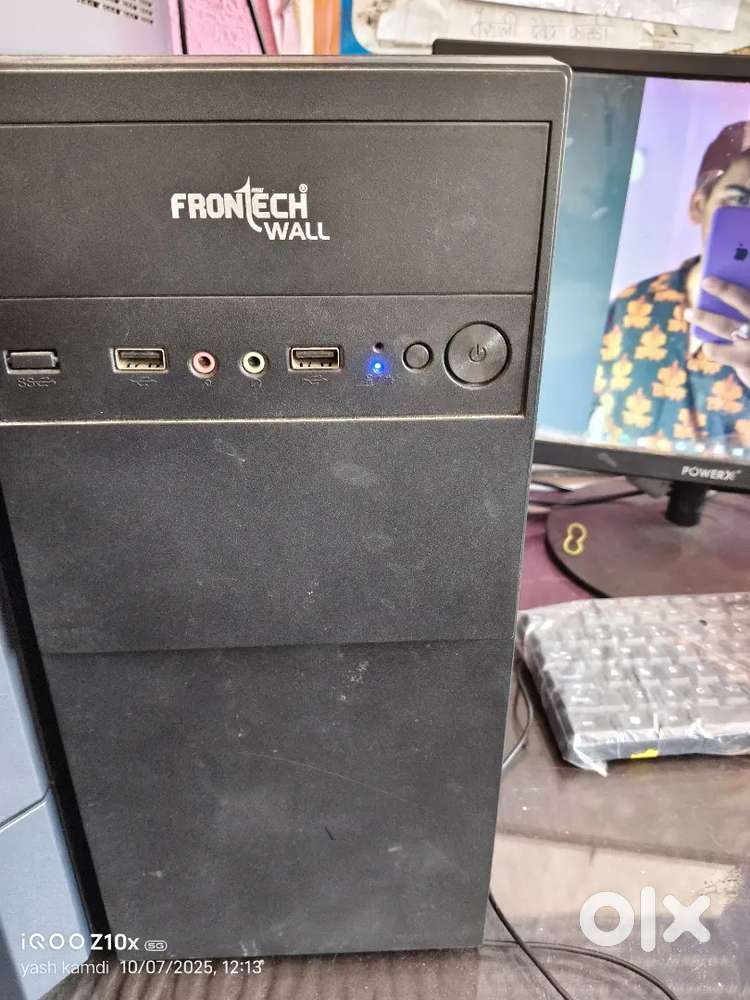 Personal computer fronteck wall cabenate gaming sentrice