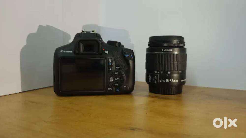 Canon 1300D. Kit lens Extra battery.With og carry bag