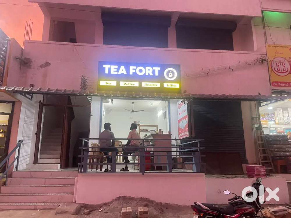 Shop For Rent (First floor) Suitable for saloon,mens wear ,clinic