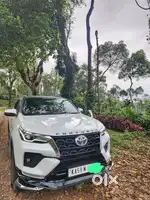 Toyota Fortuner Legender 4X2 AT 2.8, 2024, Diesel