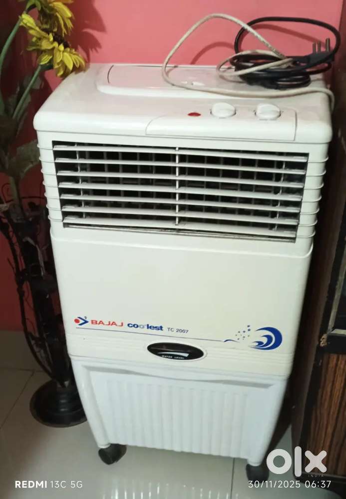 Water cooler, 37 liter capacity, good and running condition for sale.