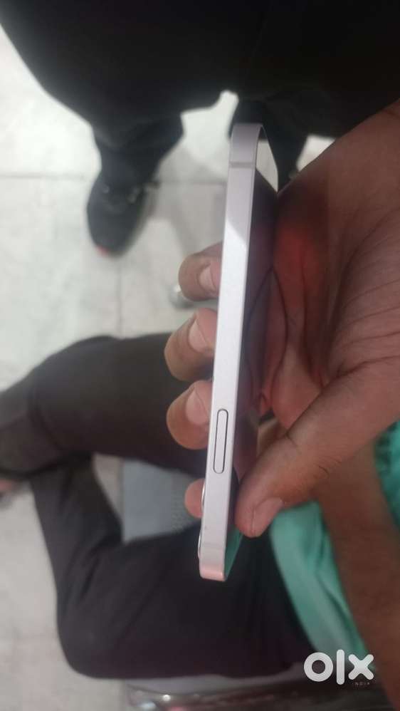 I phone 12 mini 5 g. 64 gb