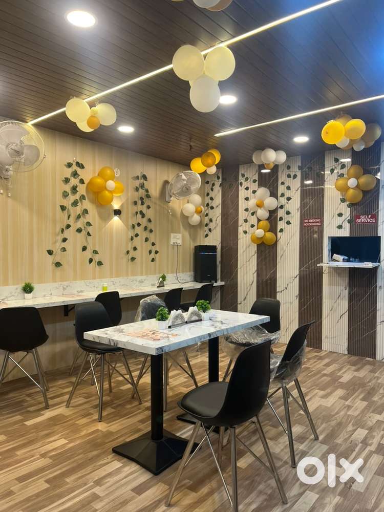 Fully Furnished Cafe/ Restaurant