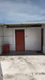 Single room with bathroom near holiday inn hotel