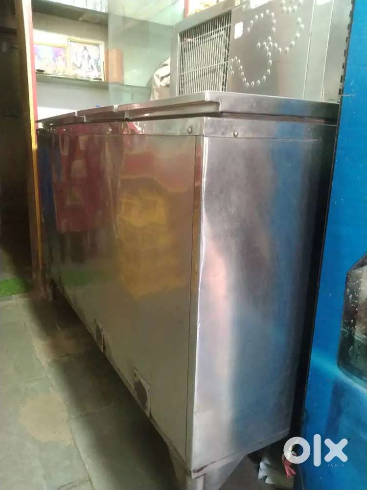 FOR SALE HEAVY DUTY 1500 L MILK CHILLER
