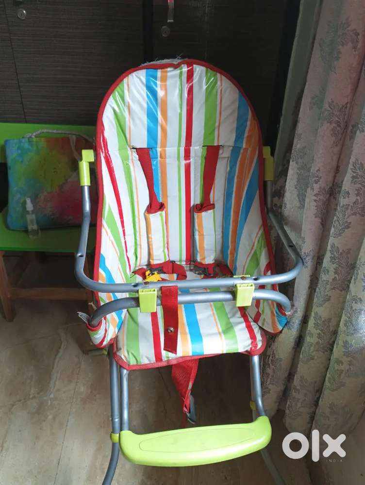 Kid chair with supporting belt