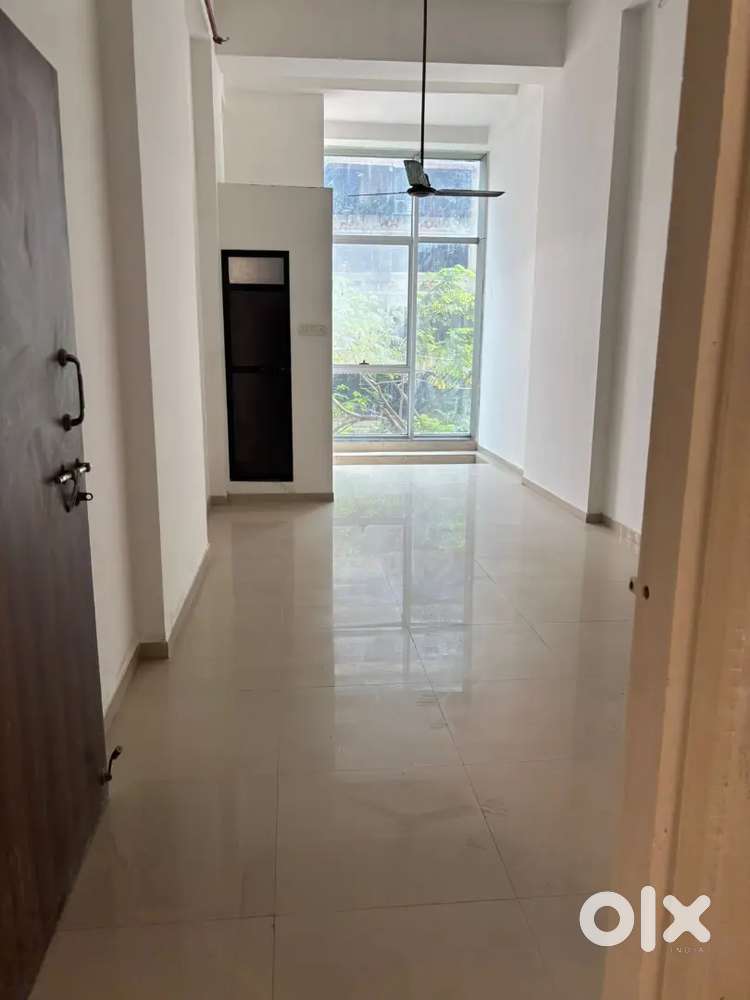 Office space available on rent in d.n nagar andheri west
