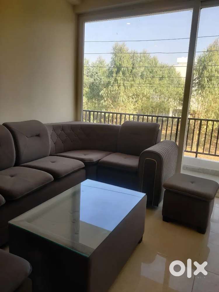 Flats/Plots Available