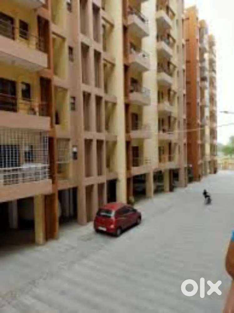 2BHK flat near medanta, lulu mall