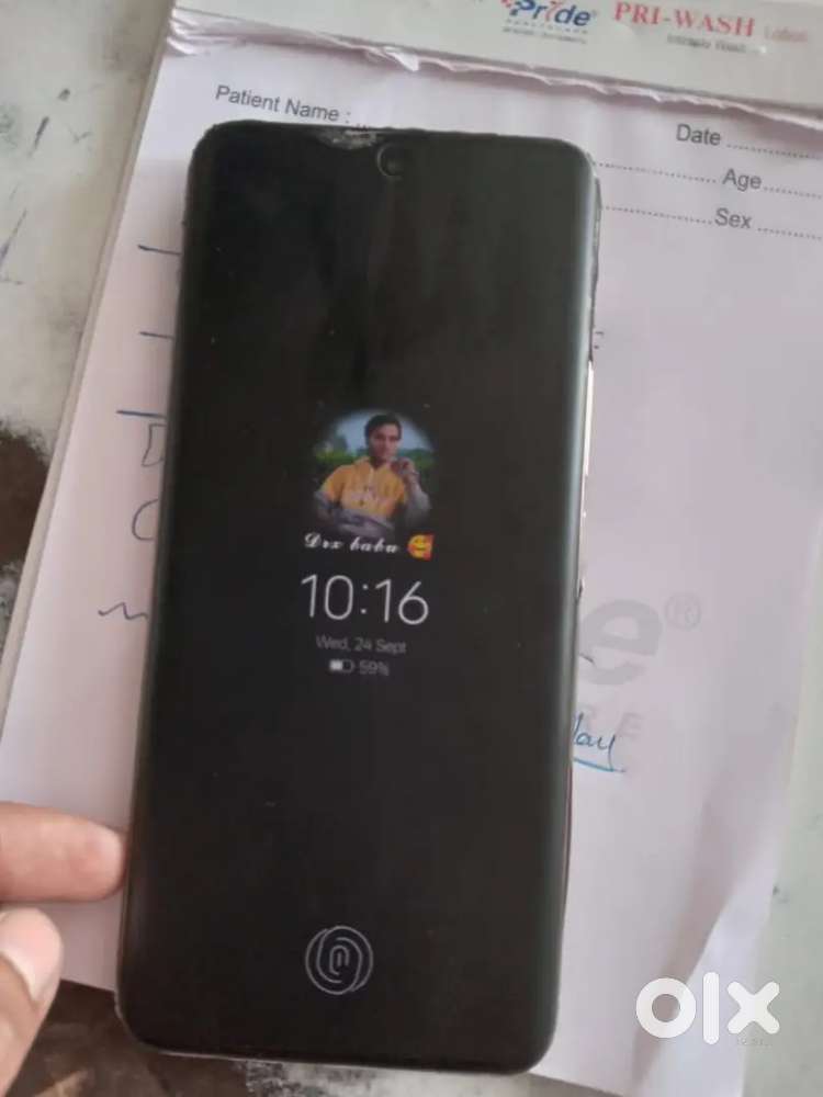 Koi dikkat nhi h mujhe Naya phone lena thoda sa touch tuta hai