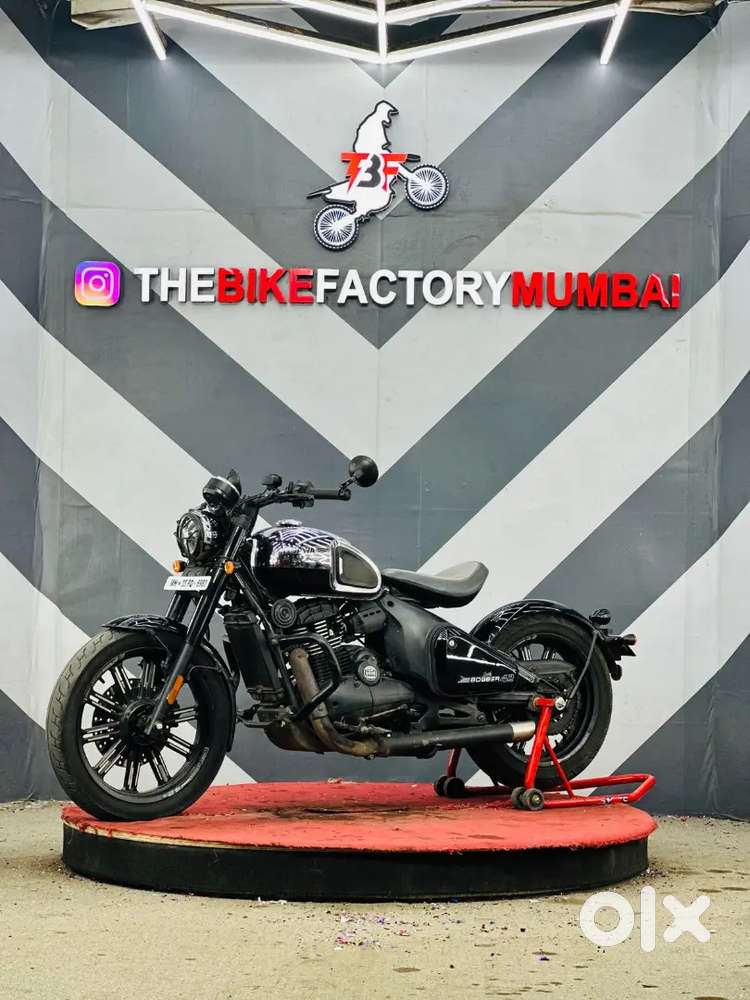 JAWA 42 BOBBER (TOP MODEL)
(The bike factory Mumbai)