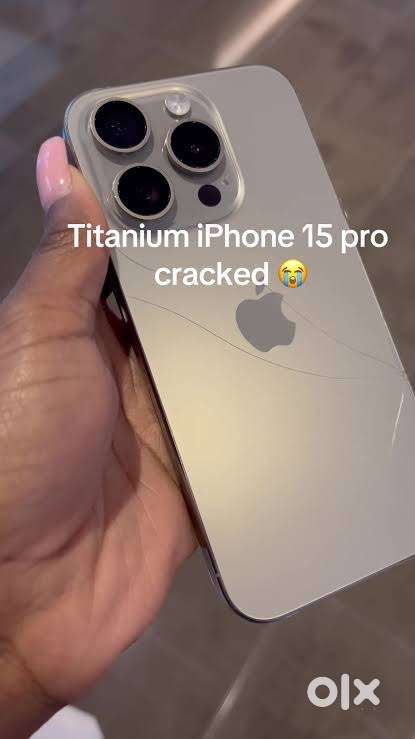 IPHONE 15 pro max Natural Titanium