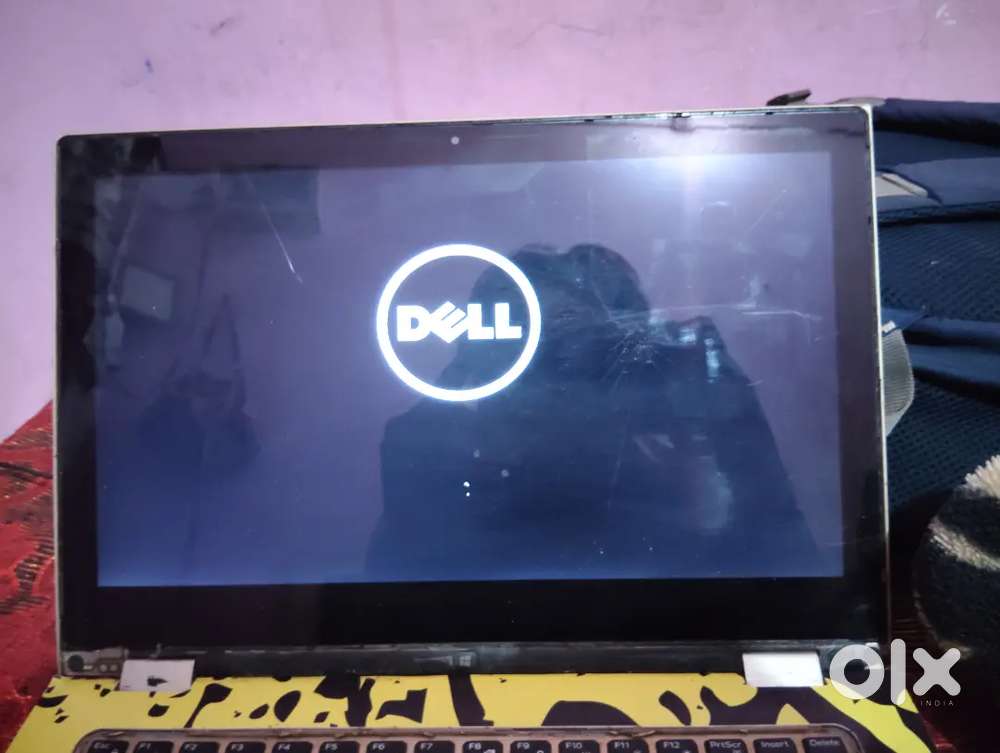 Dell latitude laptop 360 rotating 14.5 inch touch screen cracked