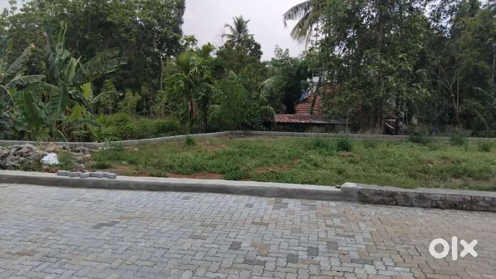 Prime Residential Plot For Sale-13.5m x 14.2m,excellent location