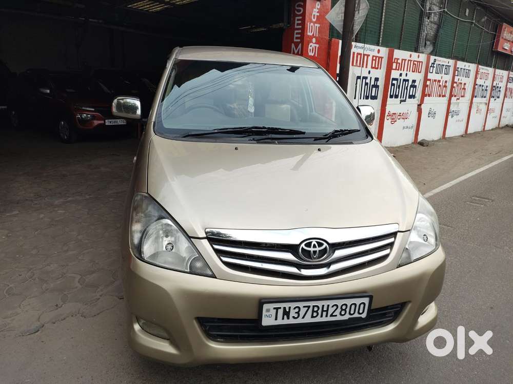 Toyota Innova 2004-2011 2.5 V Diesel 8-seater, 2010, Diesel