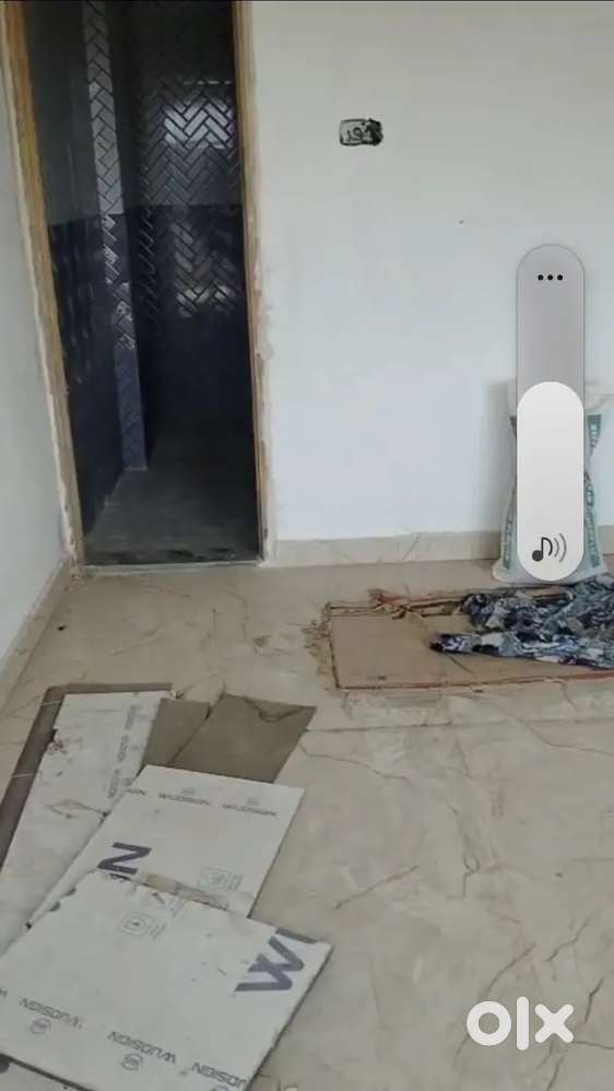 Gilat bajar me 1100sq ka flat h