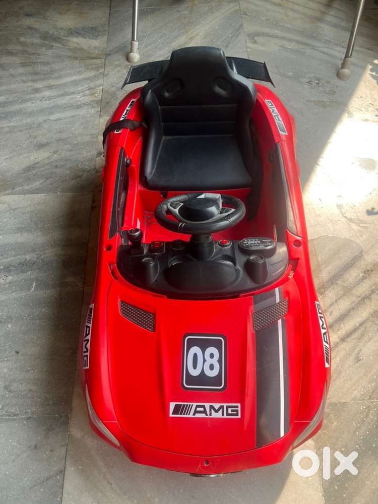 Kids battery operated car