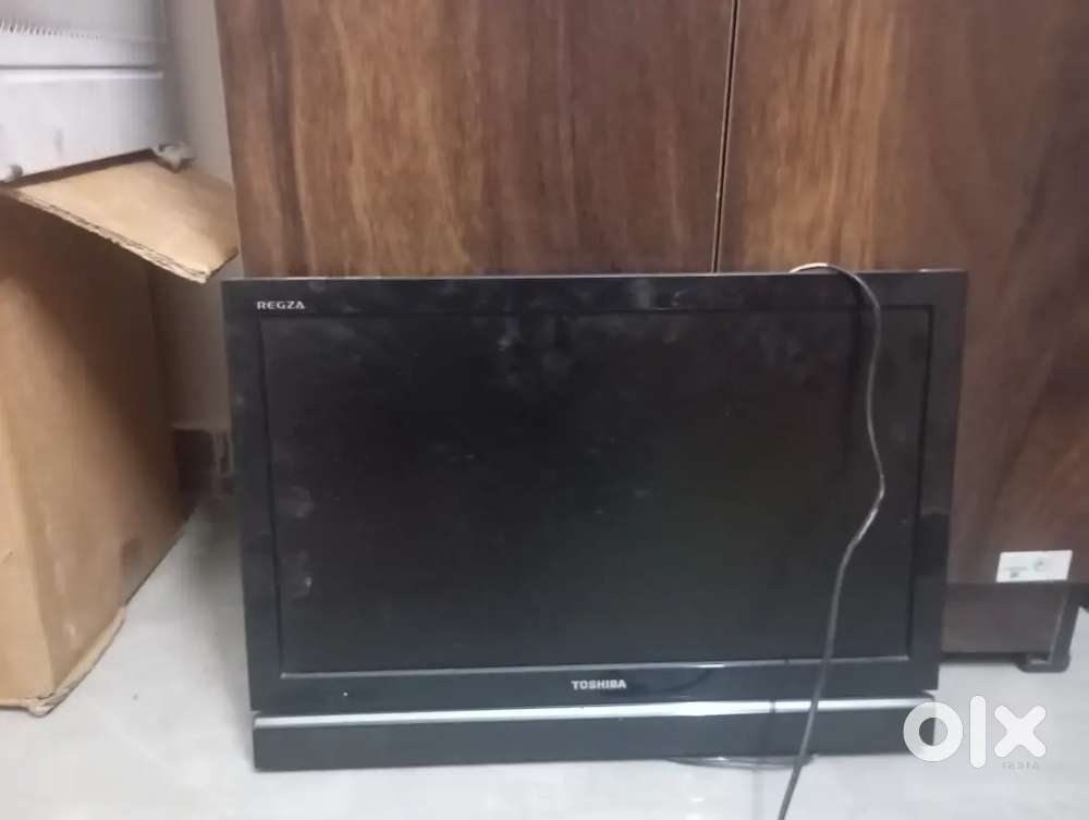 TOSHIBA LED TV 24 INCH