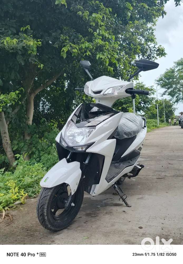 EV in good condition only 2 months chali hai