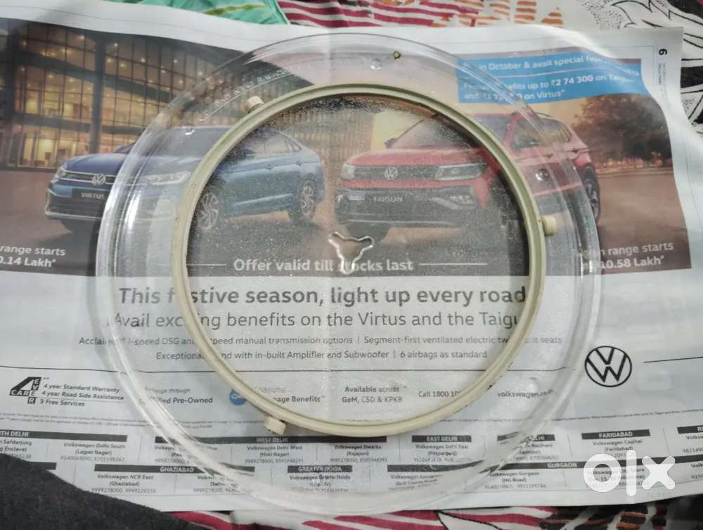 Microwave oven rotating glass plate