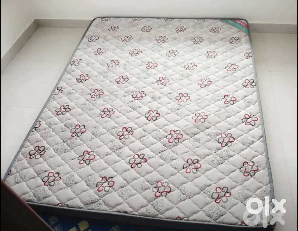 Easy plus foam mattress for sale - Queen size