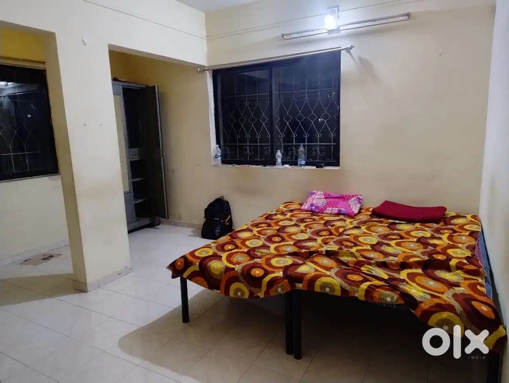 2 Male/Female Bedroom Vacancies, 3 BHK, Separate Bedroom