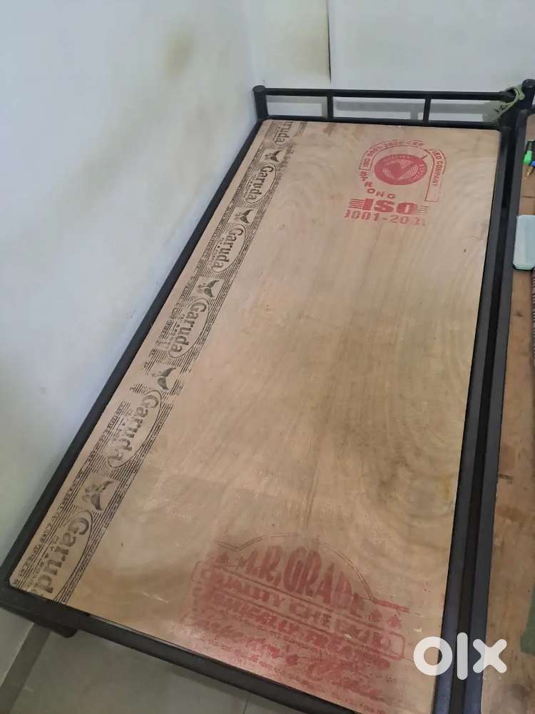 Single bed iron