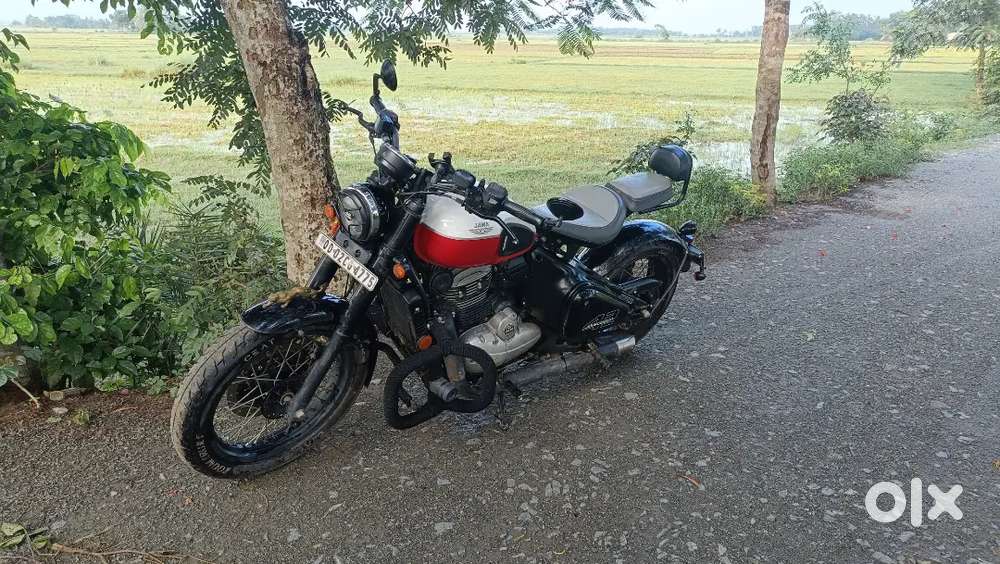 Jawa 42 bobber red and white colour with back seat
