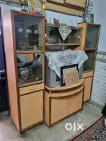 Portable Showcase for Drawing room