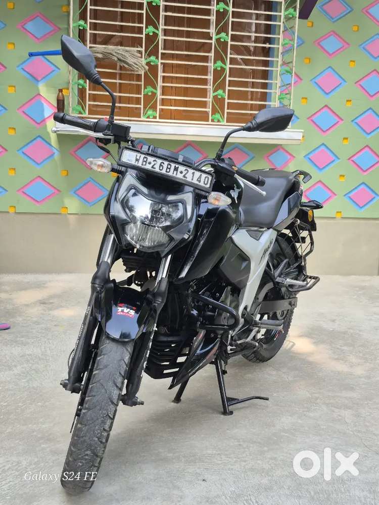Tvs Apache RTR 160 4v